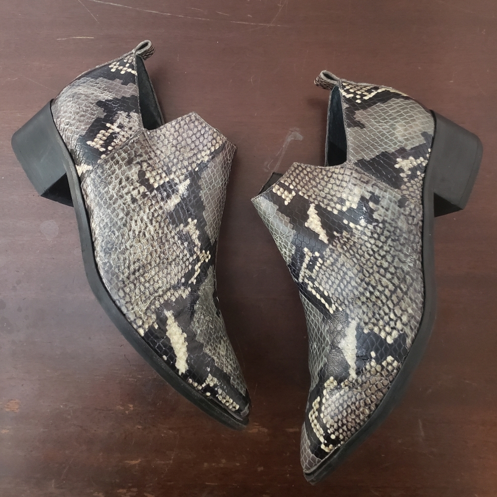 Marc Fisher Mlyamir Ankle Booties